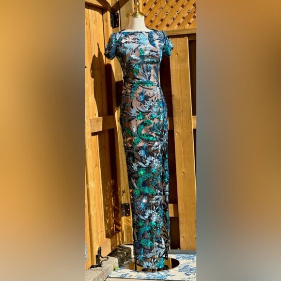 🆕BRONX & BANCO🧿NWOT Zinnia Side-Split Sequin Embroidered Gown, Navy, Sz XS US2 - Picture 4 of 14